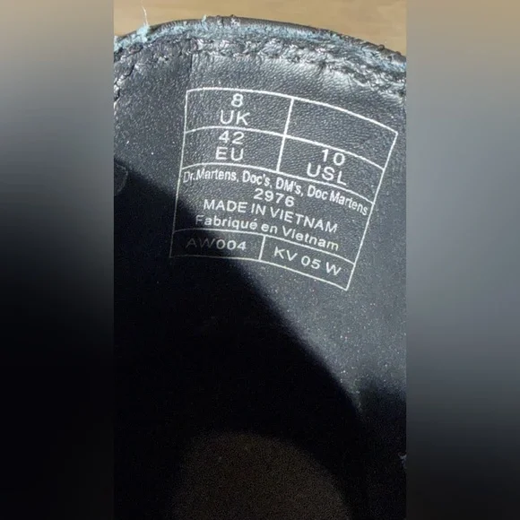 Dr. Martens 2976 Chelsea Boots 🥾 - Picture 14 of 16